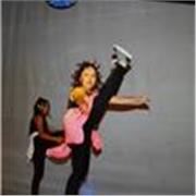 Aprende bailes de salón desde cero y diviertete! Para parejas, individuales y grupos. 💃🏻