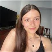 Soy Marta, estudiante de Integración Social. Apoyo a niños en aprendizaje y autonomía, adaptándome a sus necesidades.