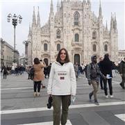 Studentessa di economia con diploma scientifico offre ripetizioni di matematica e aiuto compiti
