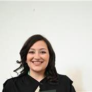 Insegnante qualificato di inglese, ex tutor junior universitario di lingua e letteratura inglese. Esperienza di corsi Cambridge
