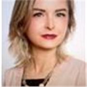 Sono madrelingua spagnola, laureata in giurisprudenza in Spagna. Sono 23 anni che vivo in Italia.Ho esperienza