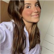 Profesora de refuerzo que imparte clases particulares de primaria y secundaria