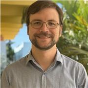 Enseño Composición, Teoría Musical, y Guitarra