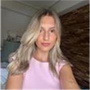 Profesora graduada en Magisterio; he residido 5 años en el extranjero manejando tanto inglés como francés como lengua principal. 