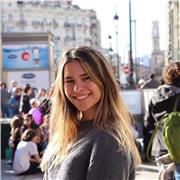 Soy una chica joven, responsable, comprometida y risueña. Daría clase a niños entre 4 a 14 años