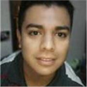 Profesor de computación e informática, impartiendo conocimiento sobre el manejo de las plataformas de video llamadas, office entre otros