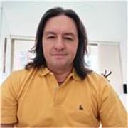 Magíster en gestión psicosocial; especialista en servicios sociales; licenciado en filosofía, ética y valores humanos