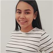 Psicóloga acto para trabajar con niños y adolescentes