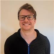 Experienced Primary teacher in Dundee for home or online lessons