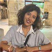 Soy responsable, empática y creativa, y tengo experiencia en el trabajo con población infantil-juvenil, para dar clases de español