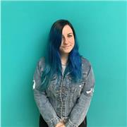 Laureata in Pittura alla Accademia di Belle Arti di Brera nel 2020 con massima votazione, offro ripetizioni di tecniche pittoriche come acrilico, grafite e acquerello per chi ha e non ha già delle basi