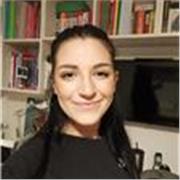 Diplomata in lingue inglese, francese e spagnolo