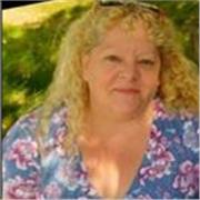Native English tutor with 9+ years of teaching experience in English literature, language, and history. 