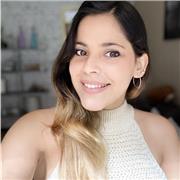 Ofrezco clases de Marketing Digital, como Redes Sociales y estrategias online para todo el que desee aprender :D