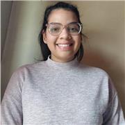 Ingeniero dicta clases de manera didáctica sobre matemática a niños y adultos e inglés a niños