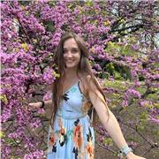 Ciao, sono una studentessa di lingue. Posso dare lezioni e ripetizioni di spagnolo, inglese, tedesco (livello A1/2) e italiano