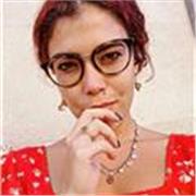 Studentessa di Ingegneria Biomedica impartisce ripetizioni di matematica