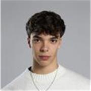 Profesor de Educación Primaria en Matemáticas, Lengua, Inglés (hasta nivel C1) y Ciencias. 