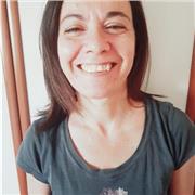 Docente di Bioligia impartisce lezioni per studenti del liceo e istituti tecnici e professionali