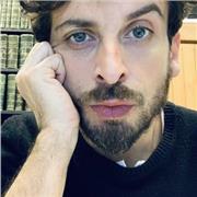 Insegnante di Italiano, laureato in comunicazione, impartisce lezioni per stranieri on line o in presenza. Prima lezione gratuita