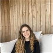 Soy una persona organizada y con ganas de enseñar. Alumnos de infantil, primaria.