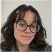 Persona implicada y responsable en su trabajo, con ganas de enseñar.