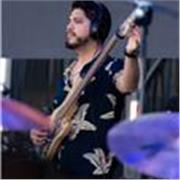 Clases de Bajo Eléctrico en Ventas. Gospel, Jazz, Rock, Blues, Soul. Iniciación hasta Avanzado. Profesor con más de 10 años de experiencia
