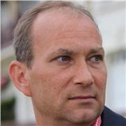 Licencié en Lettres Modernes ( Sorbonne Paris IV ), Grand amateur de littérature française et francophone