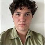 Neodiplomato con 97/100 al liceo linguistico offre lezioni private o ripetizioni a ragazzi dalle elementari fino alle superiori