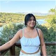 Estudiante universitaria con experiencia como profesora particular, capacidad para enseñar a niños de primaria y la eso.