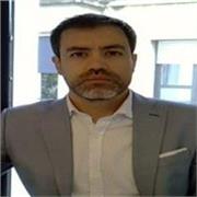Profesor apto para estudiantes universitarios de grado de Derecho