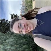 soy una chica joven, con paciencia y ganas de ayudar a los peques.