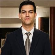 Profesor de apoyo escolar para dar clases a niños de forma online