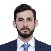 Profesor de historia para estudiantes de 15 a 17 años