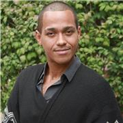 Experienced Native English Educator Helping Learners Build Confidence and Fluency