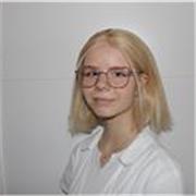Englisch-Tutorin, die Schüler bis zur 6. Klasse unterrichtet