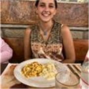 Ciao! Sono una studentessa e ho vissuto in Germania. Aiuto ragazzi delle medie e del liceo a imparare questa lingua!