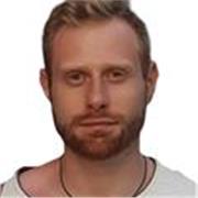 Ragazzo di 29 anni laureato in giurisprudenza, praticamente notaio, offre ripetizioni in materie umanistiche 