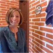 Maestra de psicología y sexología con formación clínica