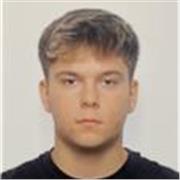 Titulado de bachillerato internacional con nota media de 9,6 en la ESO.