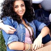 Laureata in economia ed appassionata di matematica, offro lezioni private di economia, ragioneria e matematica geometria