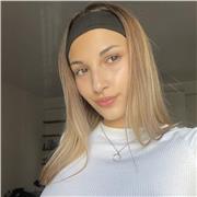 Studentessa universitaria (con certificazione linguistica livello C1) disponibile per aiuto compiti e ripetizioni di inglese