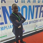 Le droit facile avec un homme de terrain