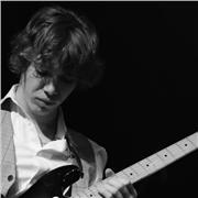 Je donne des cours de guitare pour débutant où intermédiaire envieux de musique