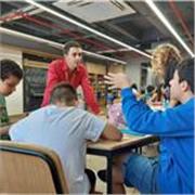 Licenciado en educación básica con enfasis en educación artística a tu servicio