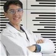 Estudiante de último semestre de la Licenciatura en física de la Universidad, y con experiencia de 1 año en un colegio Bilingüe