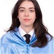 Profesora de dibujo y artes plásticas para todas las edades.