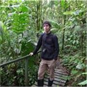 Profesor de apoyo tanto para niños como estudiantes universitarios, con paciencia y ganas de compartir conocimiento