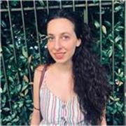 Insegno storia, filosofia e italiano. Ho competenze strutturate in comunicazione e scrittura. Sono una giornalista e al momento vivo a Napoli. Scrivimi!