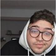 Profesor, estudiante de Periodismo, que lleva 4 años impartiendo clases particulares de Inglés de niveles hasta Bachillerato. 